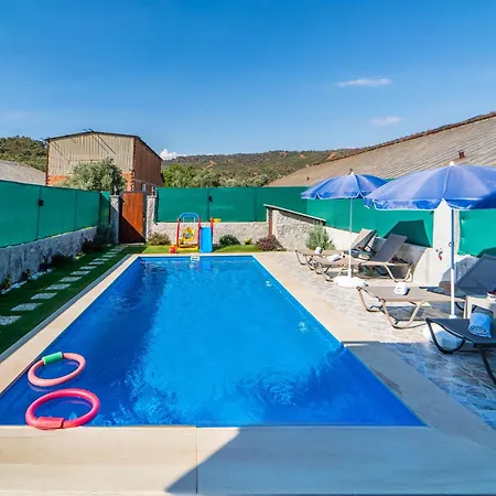 ヴィラ Manolya フェティエ