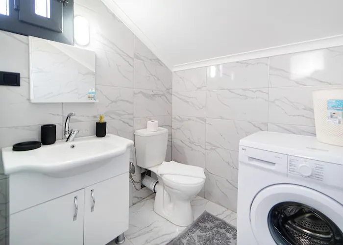 ヴィラ Manolya フェティエ